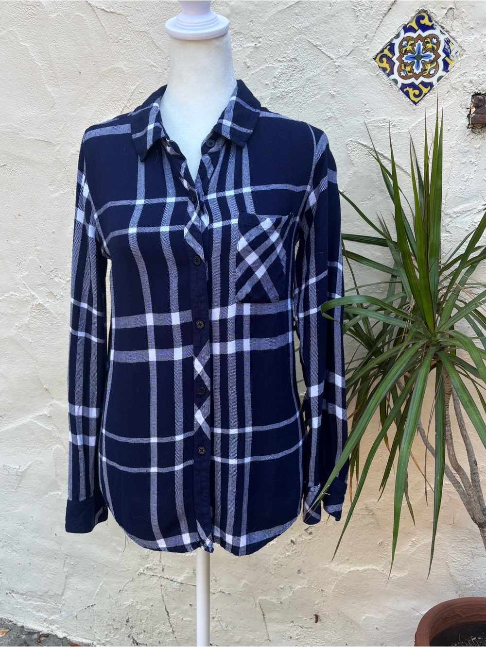 RAILS Classic Navy Plaid Button-Down Shirt - Women - Picture 2 of 8